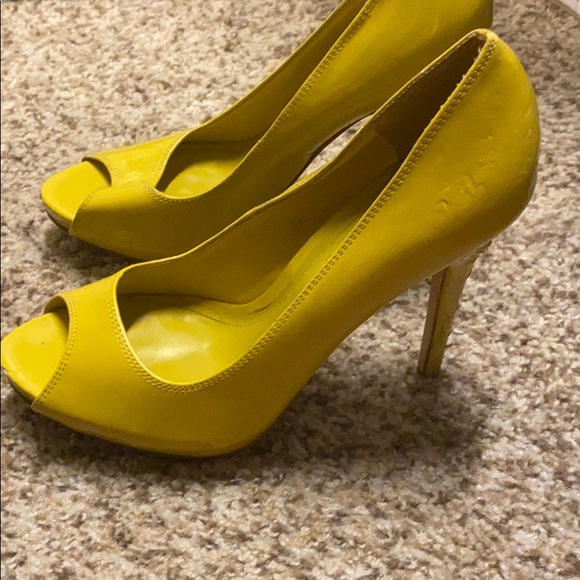 Fun Yellow Aldo Heels - Picture 3 of 5